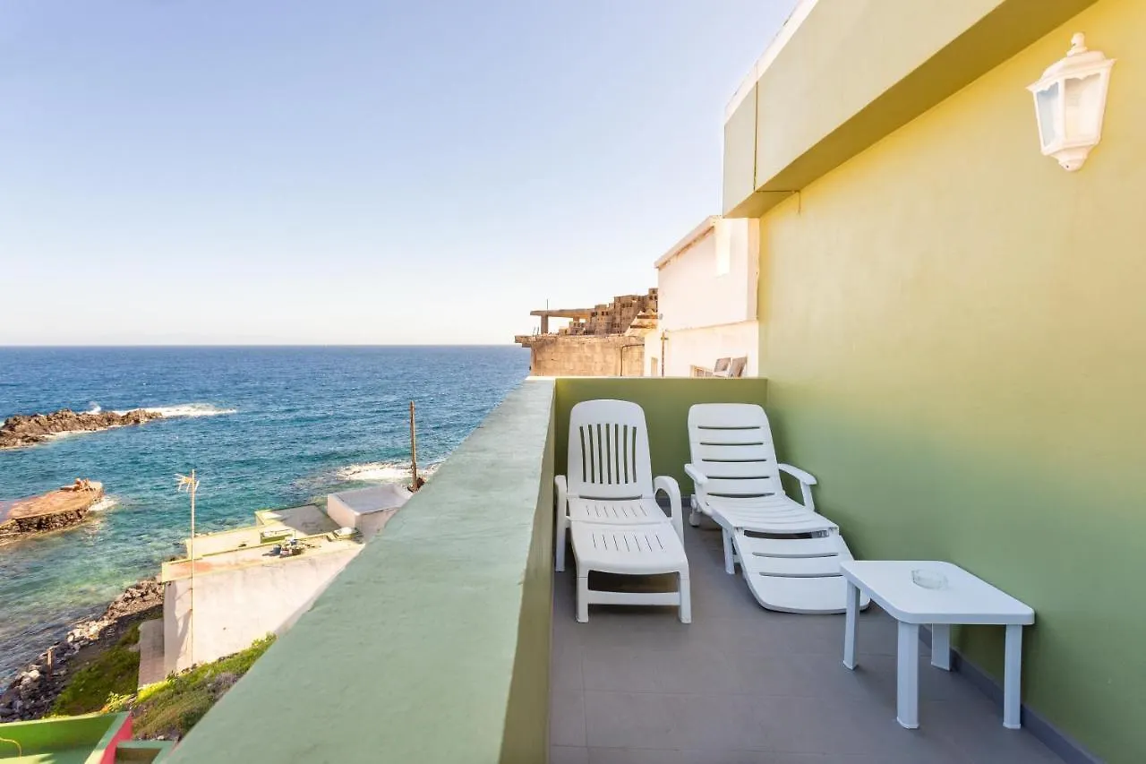 Hébergement de vacances Home2Book Stunning Sea Front House El Escobonal